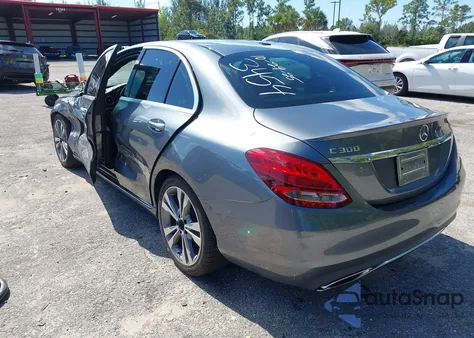 2018 Mercedes-Benz C 300 from USA, damaged, VIN 55SWF4JB1JU263454